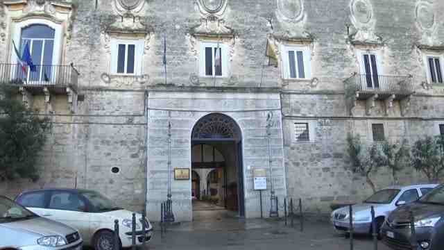 «La Provincia è in parte inagibile e ha bisogno di nuovi spazi», Lodispoto risponde alle polemiche