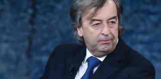 I dubbi del virologo Burioni: «Somministrare vaccino sperimentale è pericoloso»