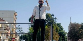 L’ex sindaco Emanuele Losapio scende in piazza a Trinitapoli