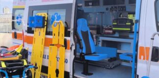 Furgone contro un albero, 7 feriti tra Cerignola e Trinitapoli